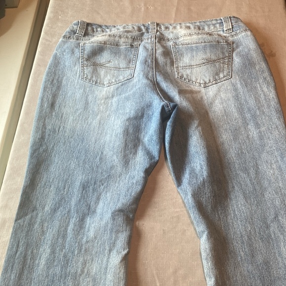 Blue jeans - Picture 3 of 6